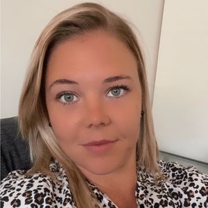 Meet your Posher, Danelle